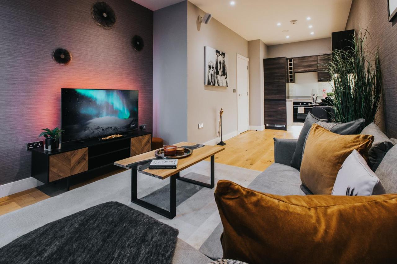 Circa17- Entire Apt, Free Parking, Gym, City Central & Free Netflix Bracknell Luaran gambar
