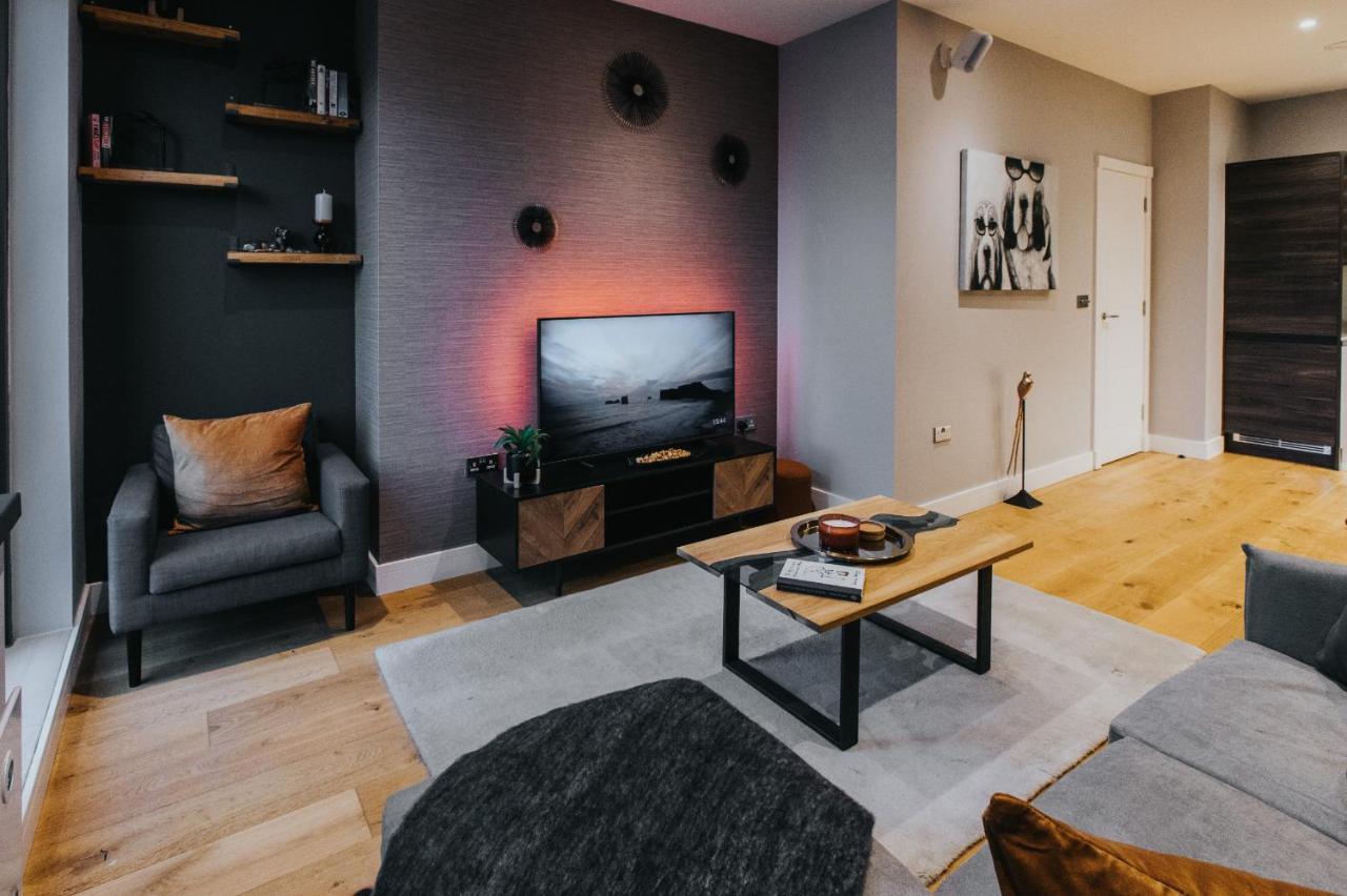 Circa17- Entire Apt, Free Parking, Gym, City Central & Free Netflix Bracknell Luaran gambar