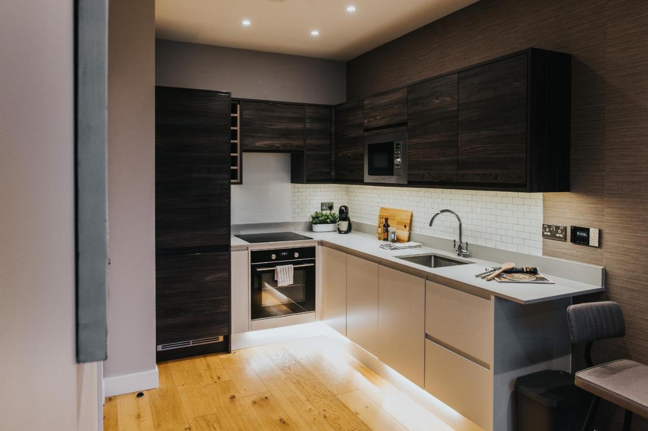 Circa17- Entire Apt, Free Parking, Gym, City Central & Free Netflix Bracknell Luaran gambar